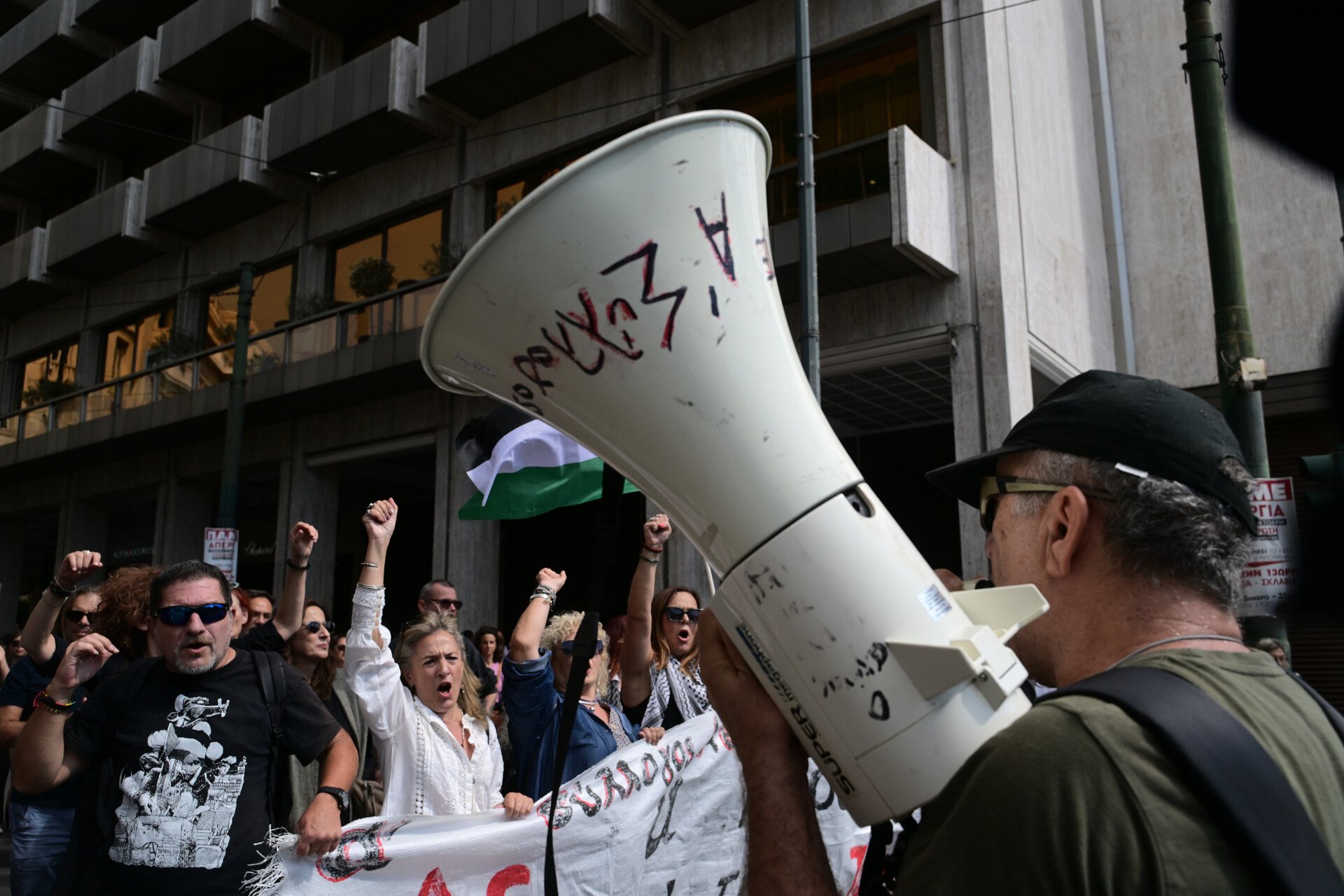 მორიგი 24 საათიანი გაფიცვა 14 ოქტომბერს ათენში შრომის ახალი კანონპროექტის წინააღმდეგ